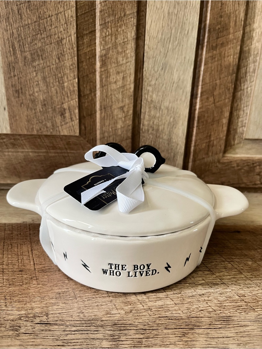 RARE-HARRY POTTERWhite Ceramic Covered Serving Dish with Lid - 'The Boy Who Live